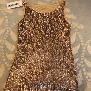 Pretty guide sparkly tank